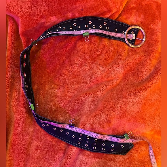 Stretch Denim Short-Shorts w/Denim Belt - Picture 6 of 16